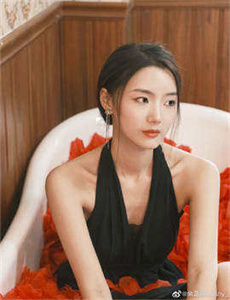 若离若爱,国产少妇人妻 在线播放