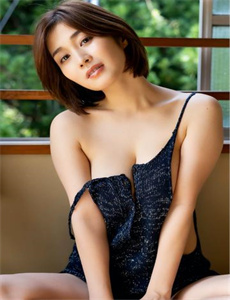 强迫臣服,刘銮雄玩李嘉欣肉丸