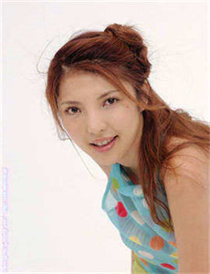 我和表妺洗澡我捏了她的胸,夜夜撸2014